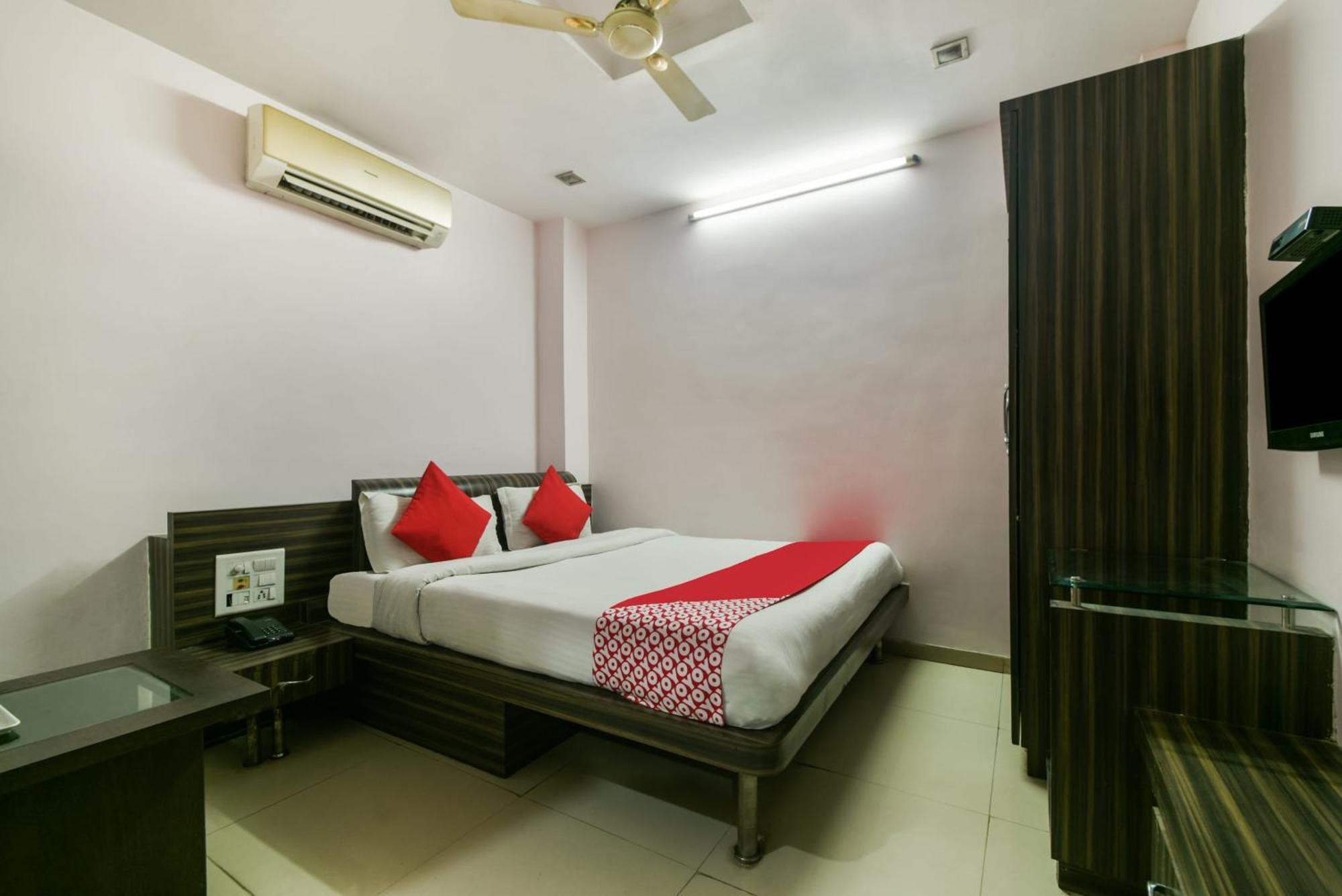 Hotel Ajanta Hamirgarh Buitenkant foto